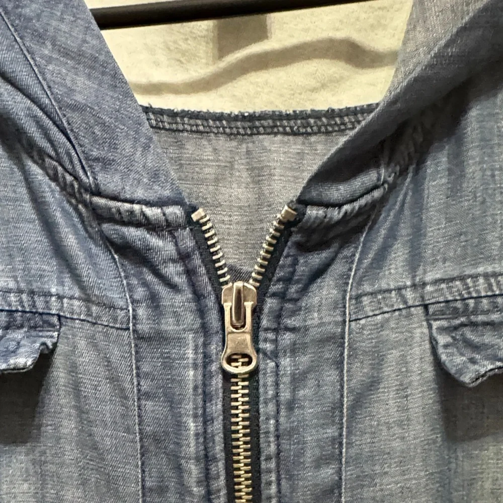Hooded Vest with Zipper Zenergy by chicos 2 - Picture 12 of 13